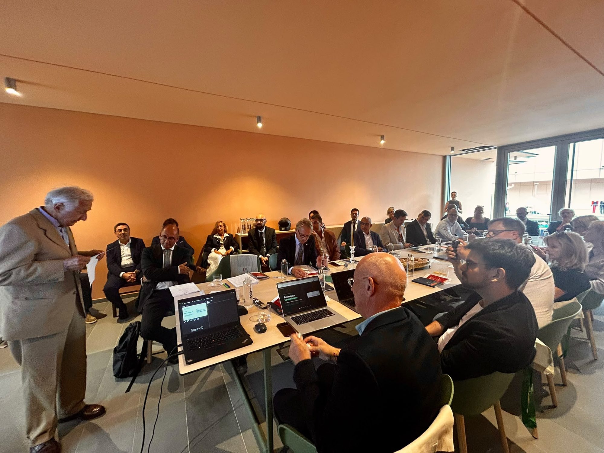 Institutional session at the Business HUB
